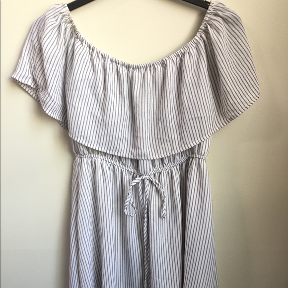 Striped Off Shoulder Dress - Picture 3 of 5